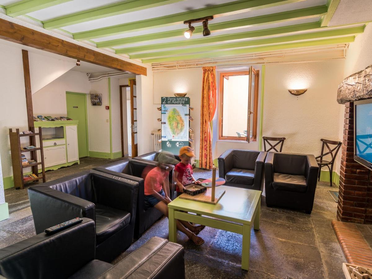 Les Quatre Vents Hotel Courpiere ภายนอก รูปภาพ