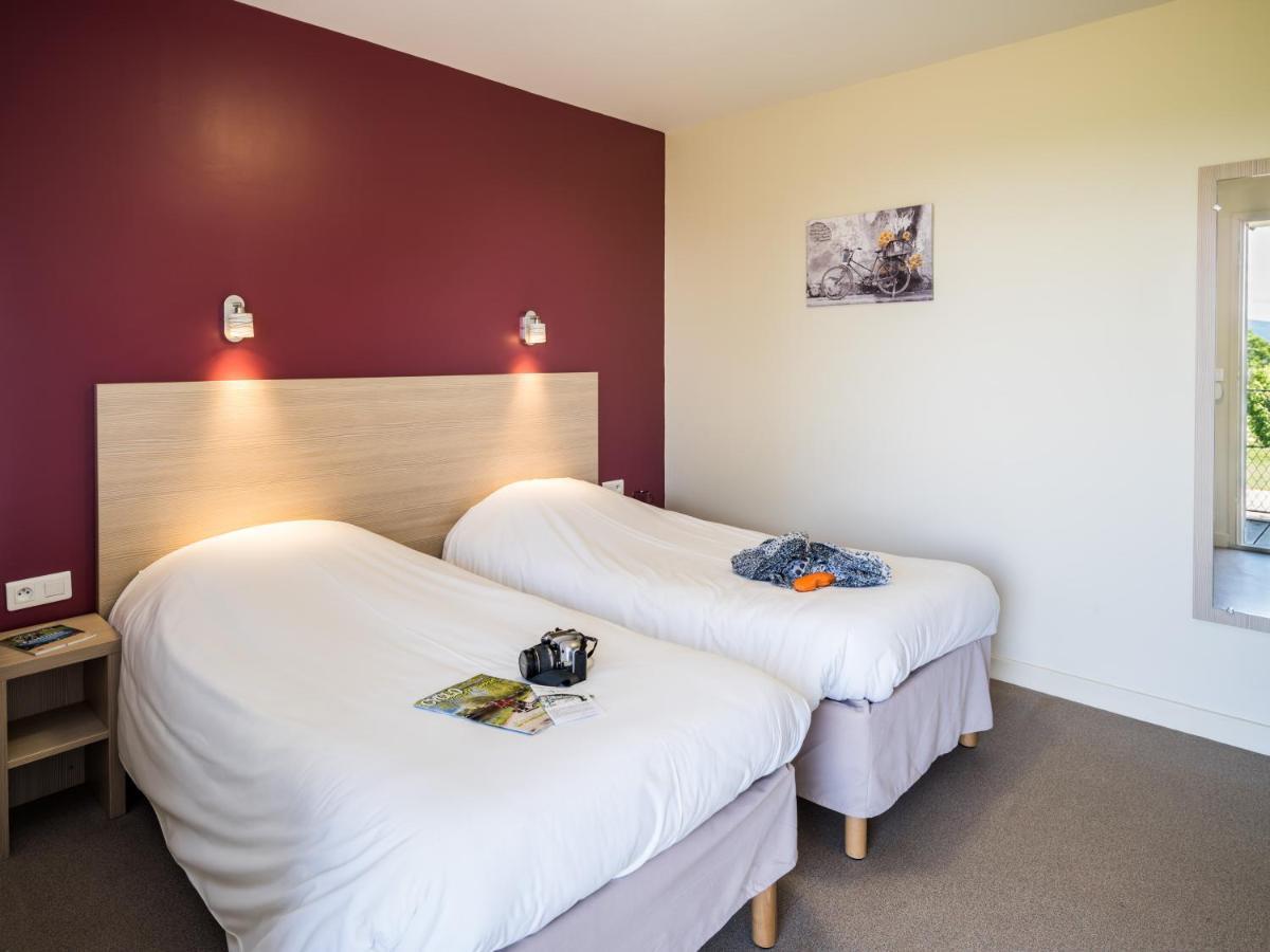 Les Quatre Vents Hotel Courpiere ภายนอก รูปภาพ